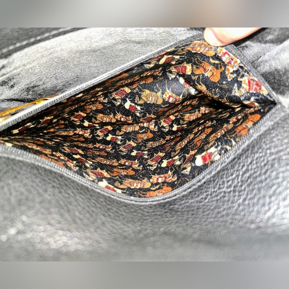 Vintage Salvatore Ferragamo Black Leather Clutch with Gold Lock And 2 Keys - Picture 8 of 10